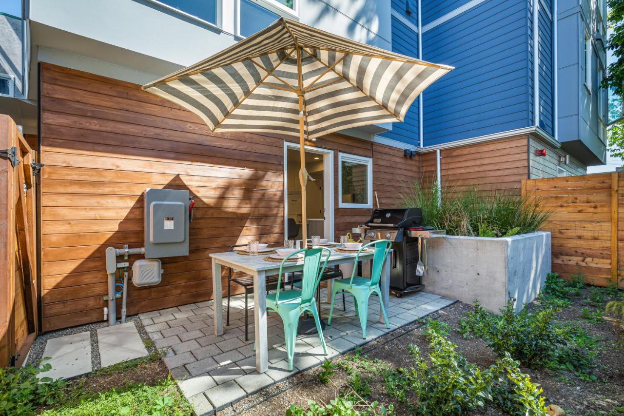 Rooftop Patio With Waterview, Private Garden & Grill 3Br 3Ba- Modern Cityscape سياتل المظهر الخارجي الصورة
